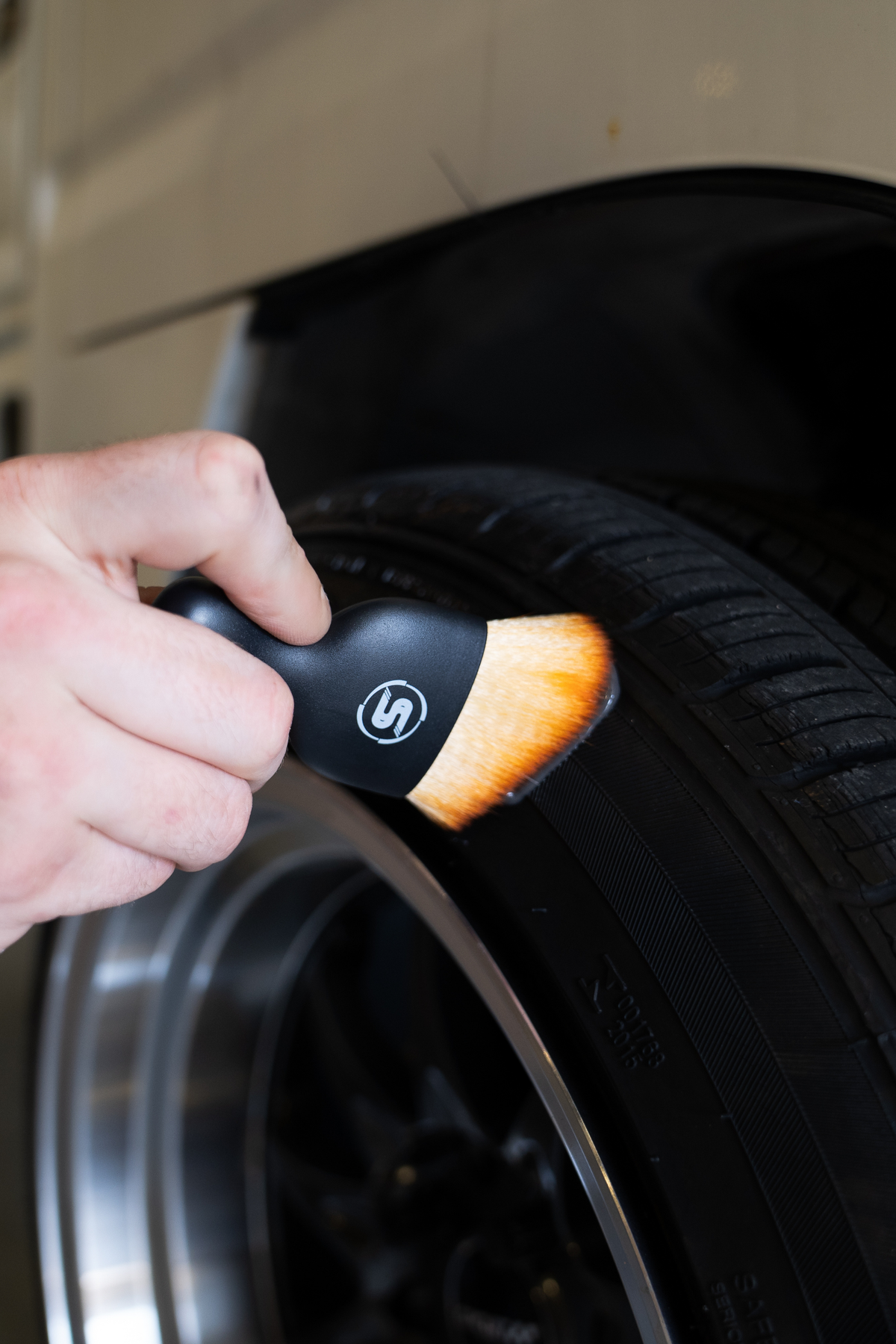 Stealth Tire Dressing Applicator Brush